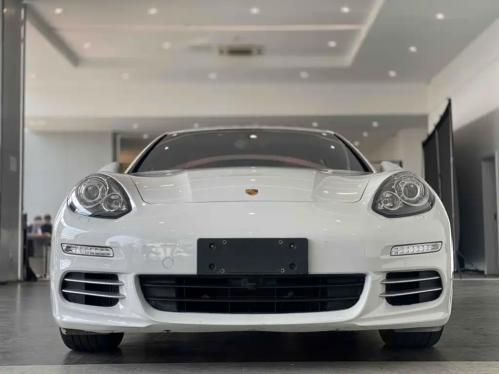 Porsche Panamera 2013 Panamera Platinum Edition 3.6L