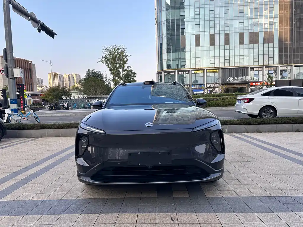 NIO ES6