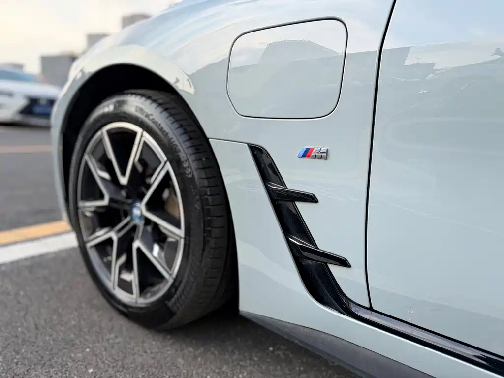 BMW i4 — миниатюра 6