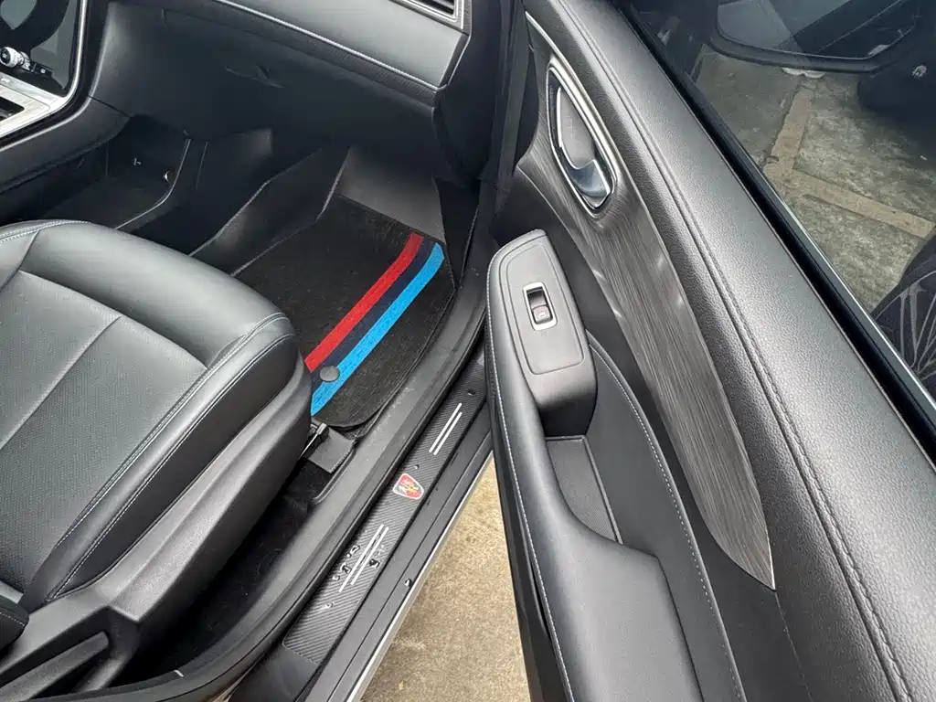 Roewe RX5 2025 PLUS 330TGI AT