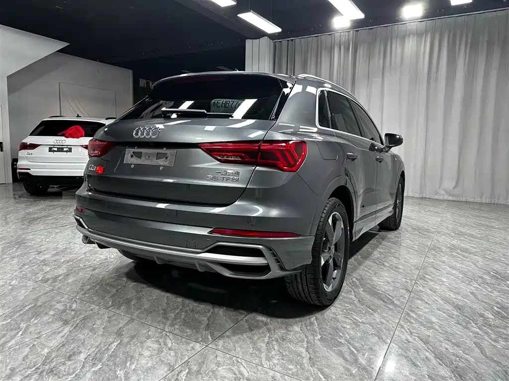 Audi Q3 2022 35 TFSI Fashion