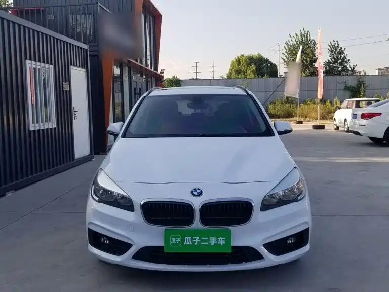 BMW 2 Series Active Tourer — миниатюра 3