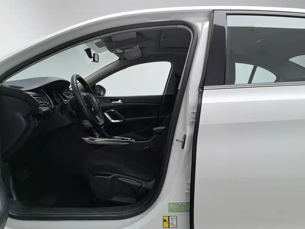 Peugeot 408 — миниатюра 10