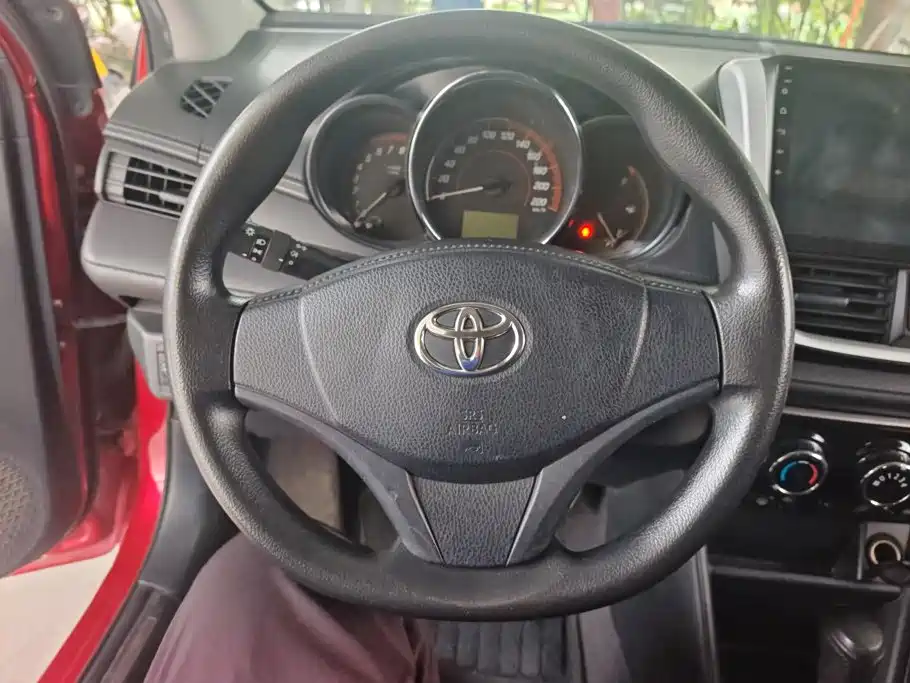 Toyota Yaris L — миниатюра 15