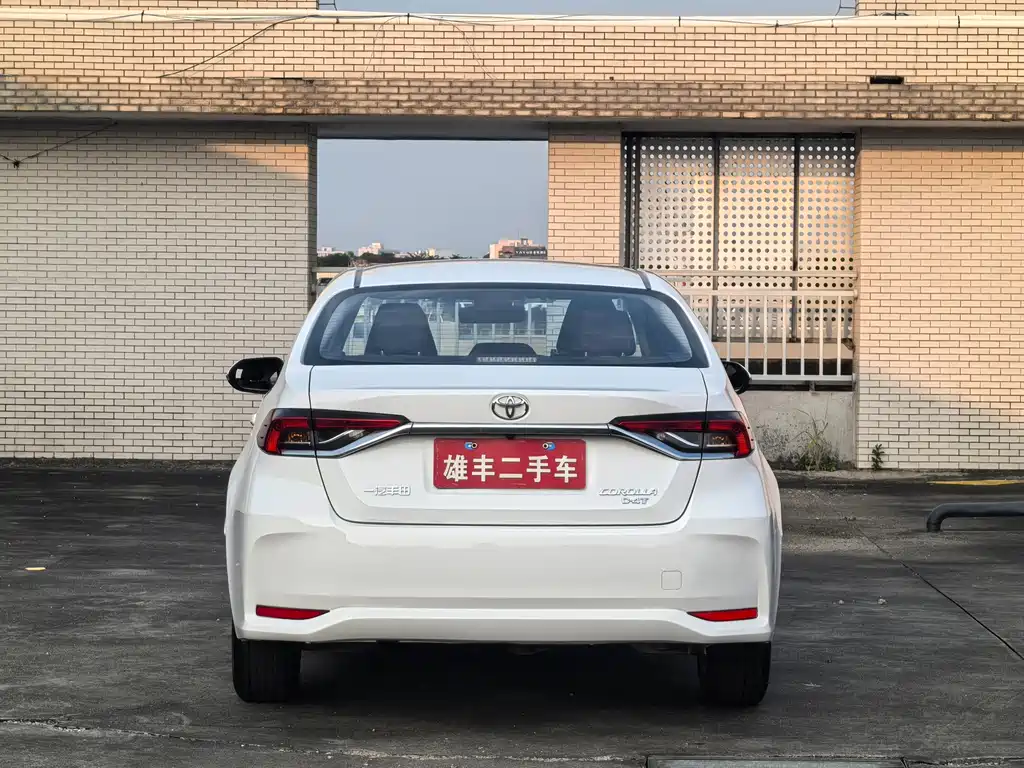 Toyota Corolla — миниатюра 13