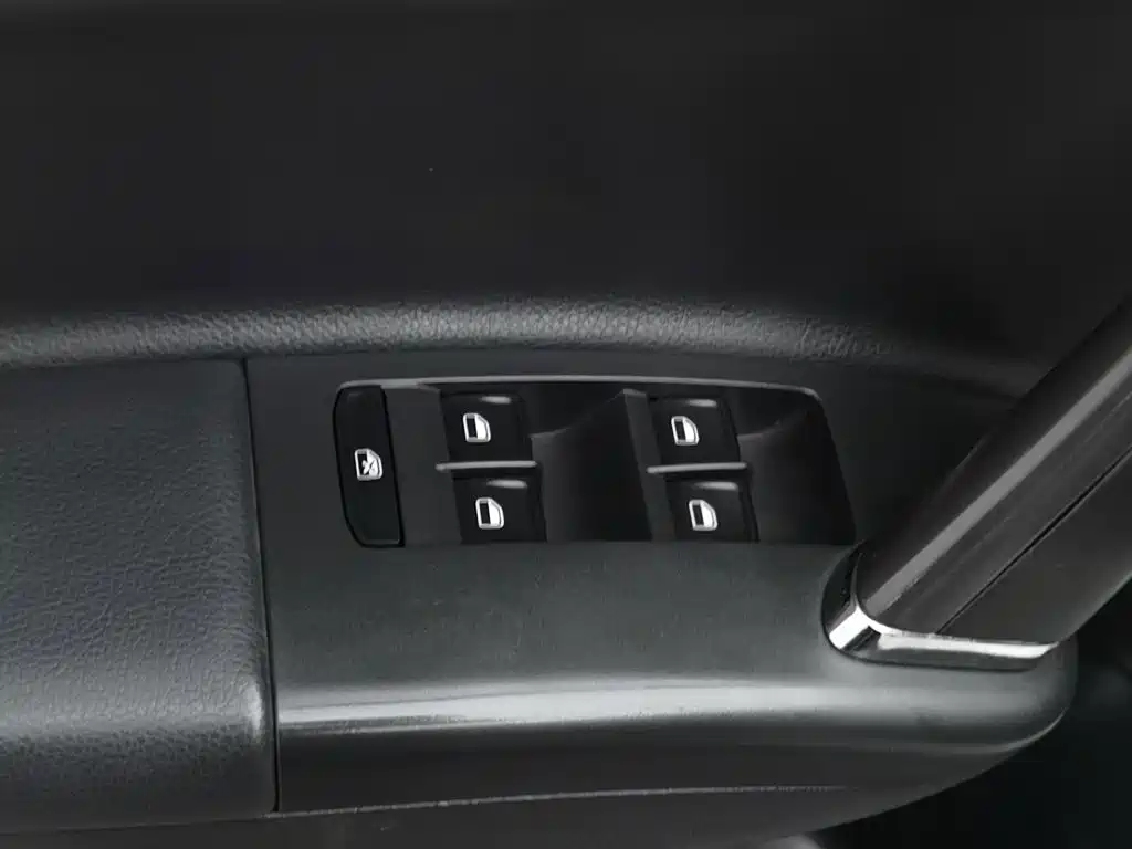 Volkswagen Lavida — миниатюра 9