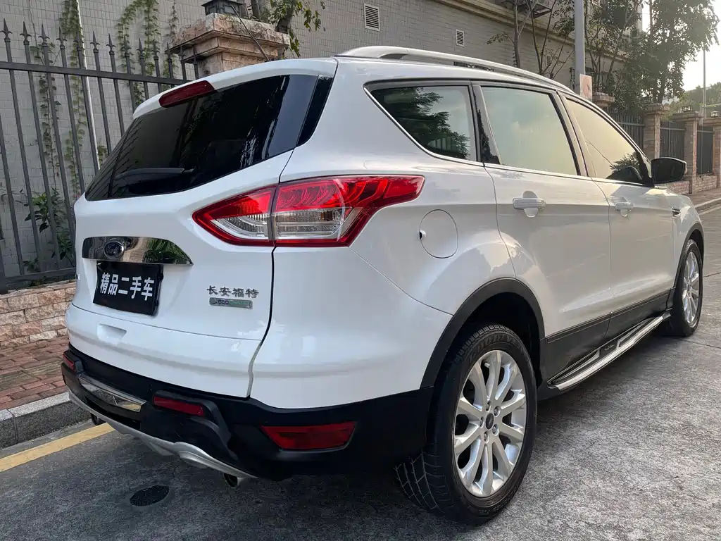 Ford Kuga — миниатюра 5