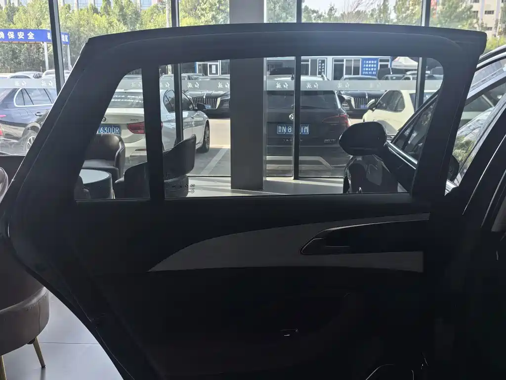 Hongqi Hongqi H5 PHEV — миниатюра 10