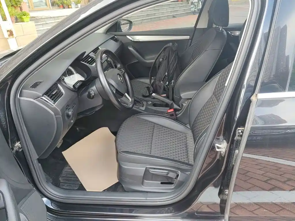 Skoda Octavia — миниатюра 15