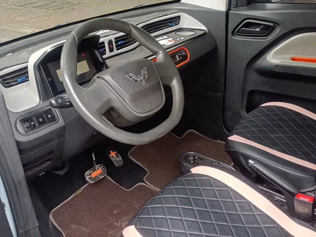 Wuling MINIEV — миниатюра 4