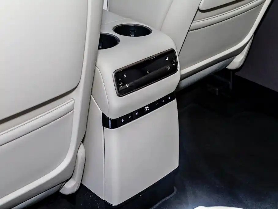 Li Auto Li i8 — миниатюра 13