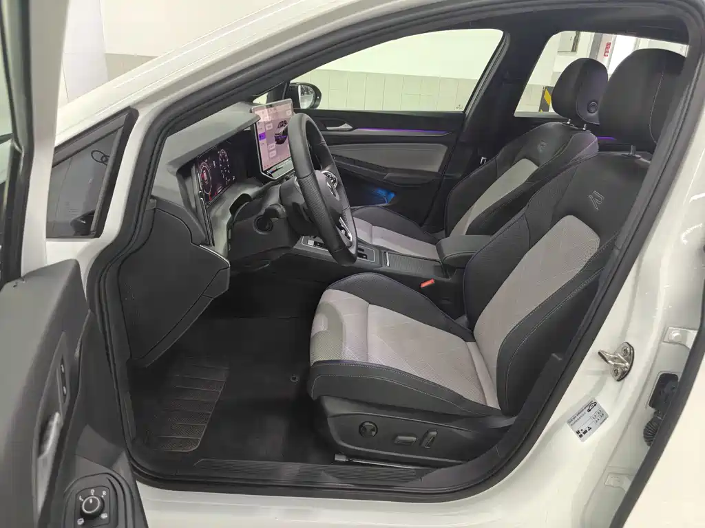 Volkswagen Golf — миниатюра 11