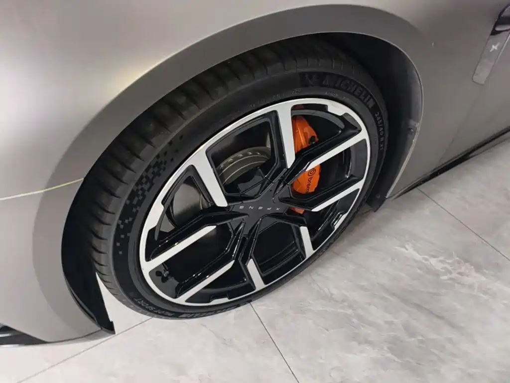 XPeng P7 — миниатюра 23