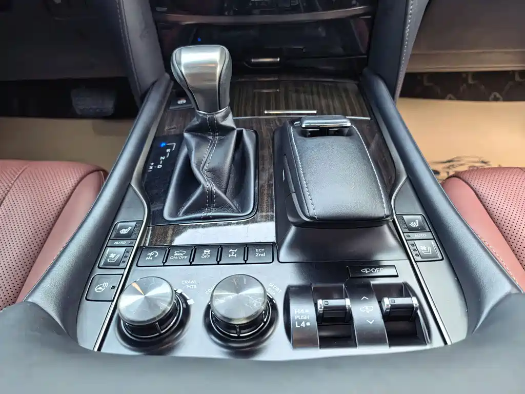 Lexus LX — миниатюра 16