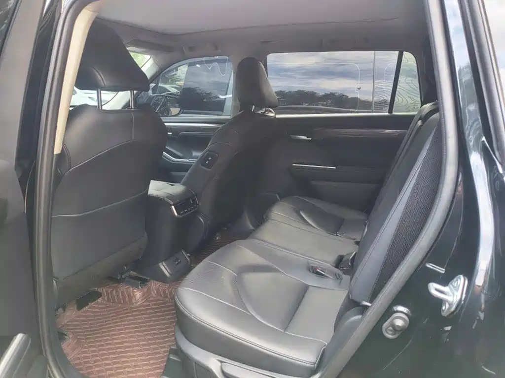 Toyota Highlander — миниатюра 20