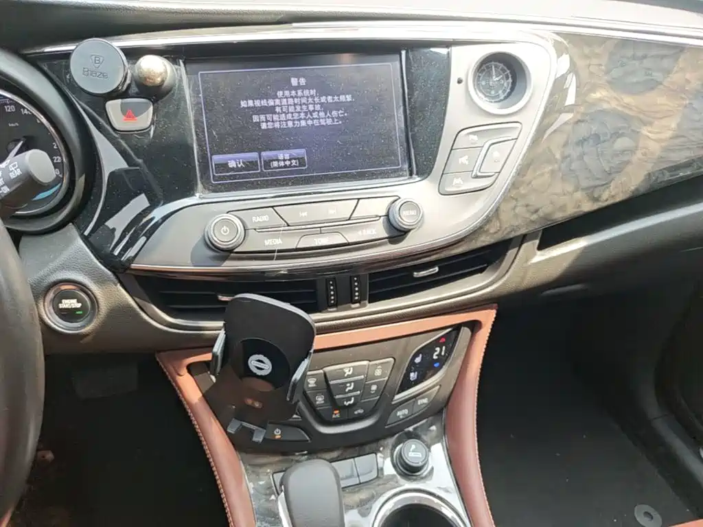 Buick Envision Plus — миниатюра 13