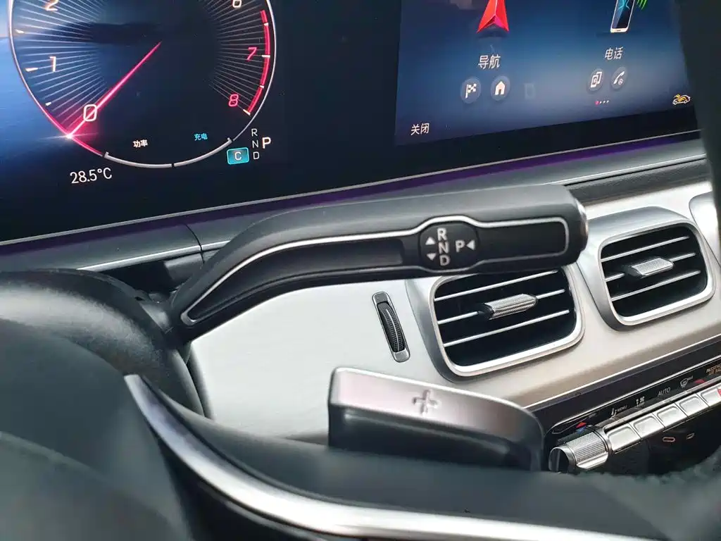 Mercedes-Benz GLE (Import) — миниатюра 22