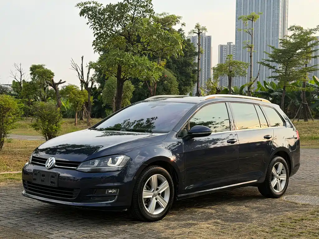 Volkswagen Golf (Import)