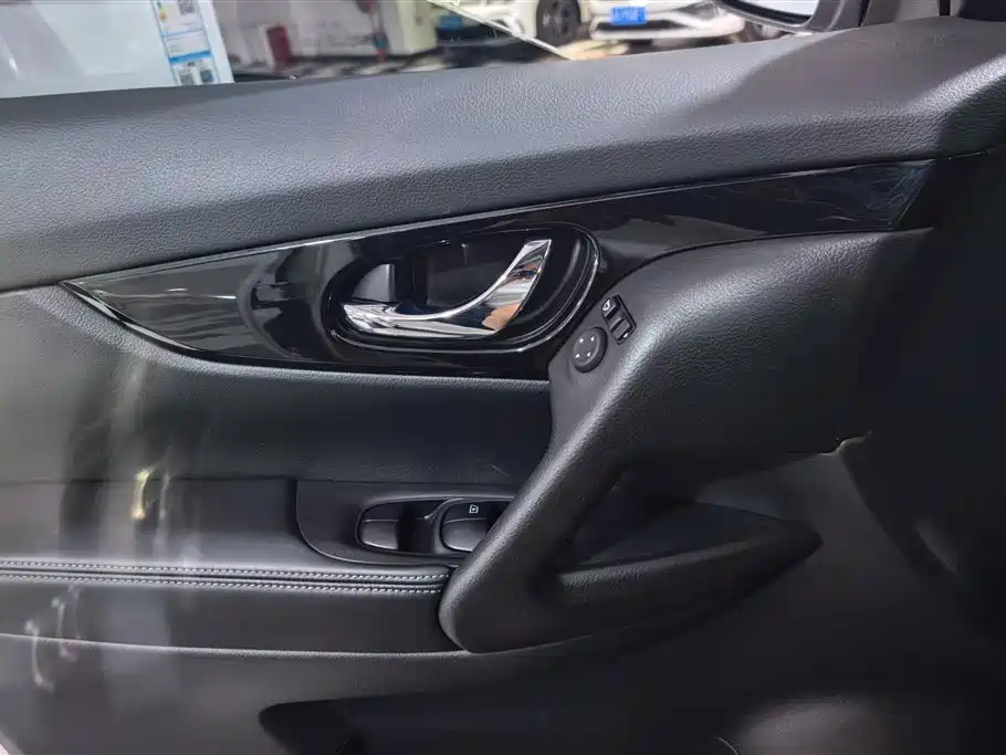 Nissan X-Trail 2020 2.0L XL ITS 3rows CVT 2WD мест Comfort