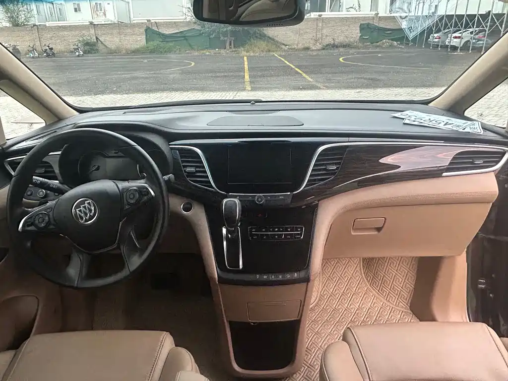 Buick GL8 — миниатюра 7
