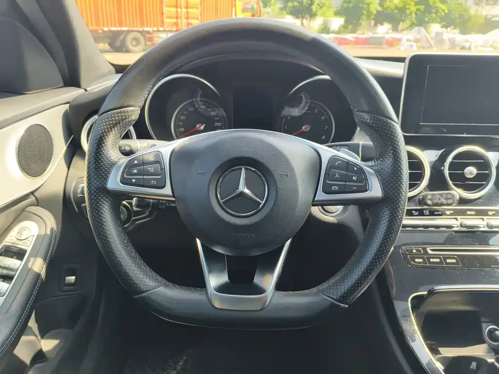 Mercedes-Benz C-Class — миниатюра 15