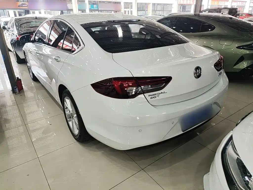 Buick Regal — миниатюра 5