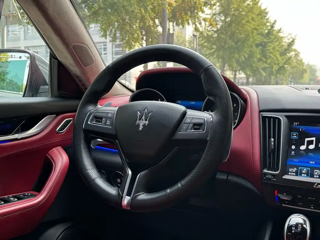 Maserati Levante — миниатюра 6