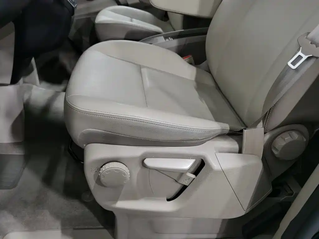 Ford Tourneo — миниатюра 20