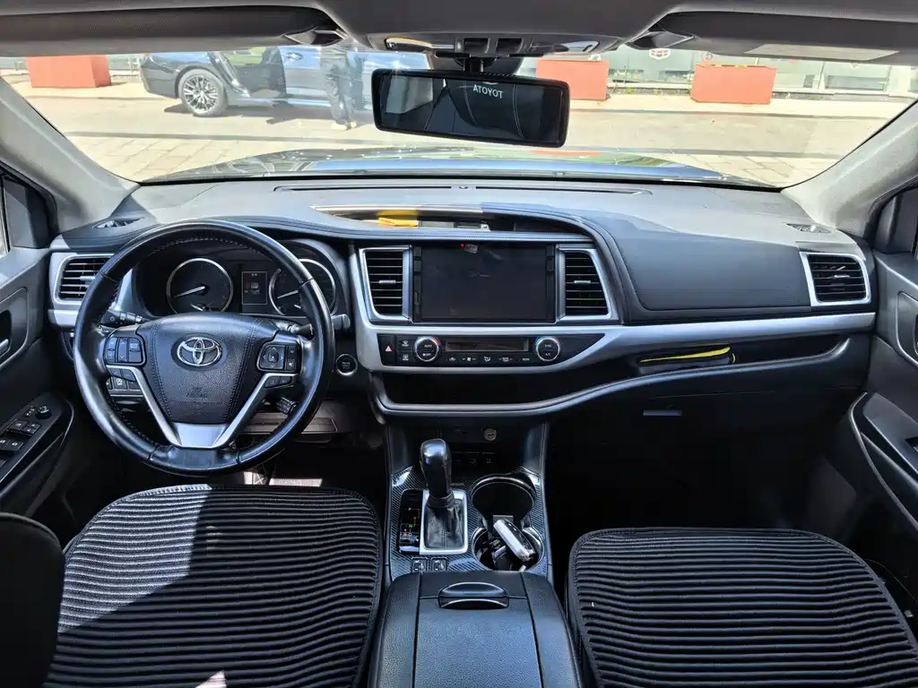 Toyota Highlander — миниатюра 6