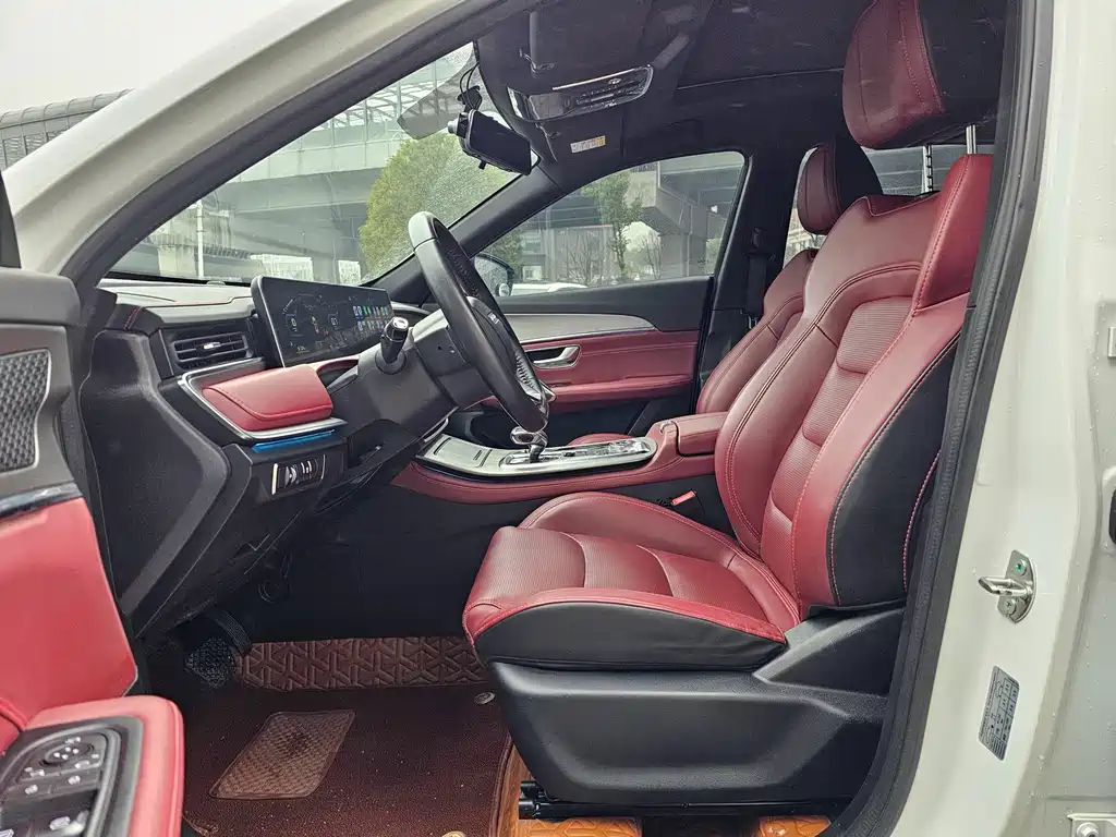 JETOUR X70 PLUS 2021 1.5T DCT 7 мест