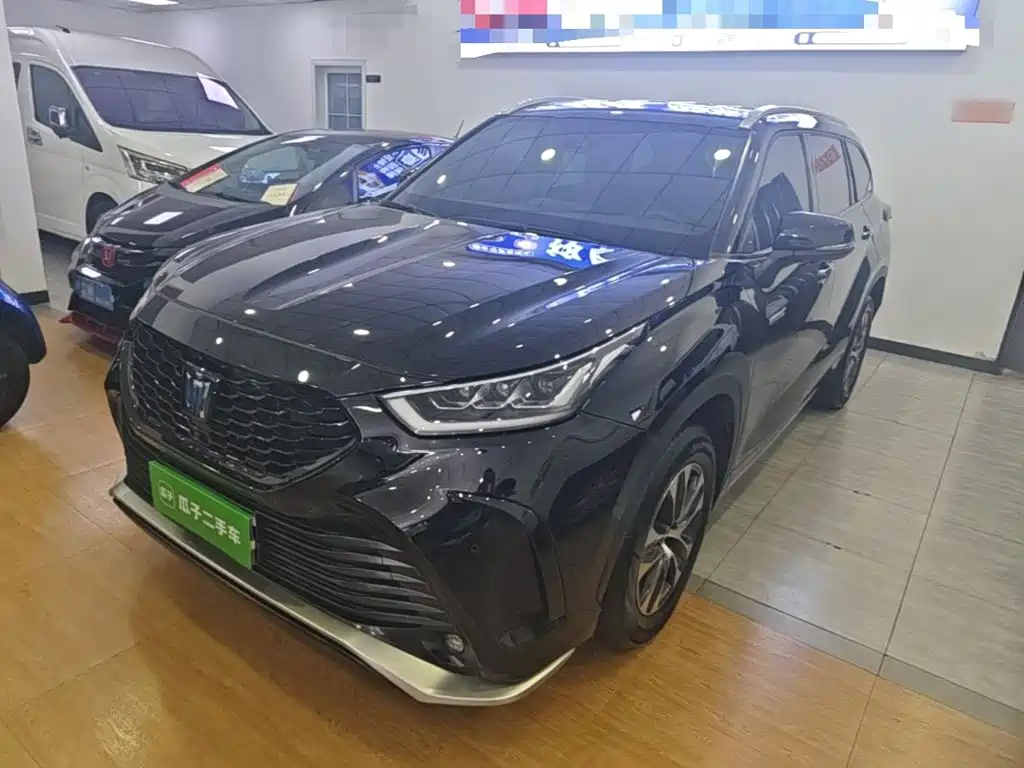 Toyota Crown Kluger — миниатюра 2