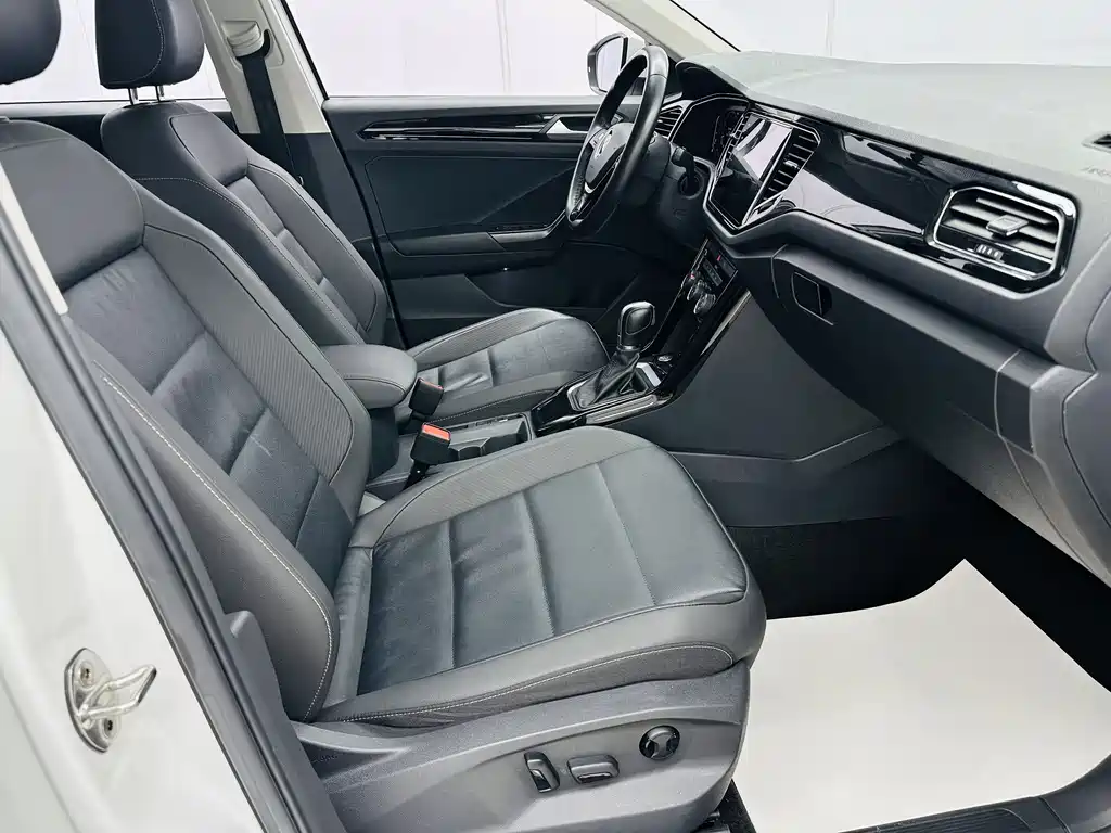 VOLKSWAGEN T ROC EXPLORING SONGS