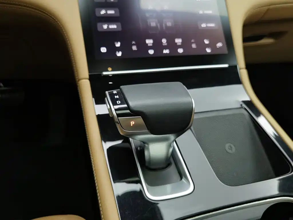 Li Auto Li ONE — миниатюра 13