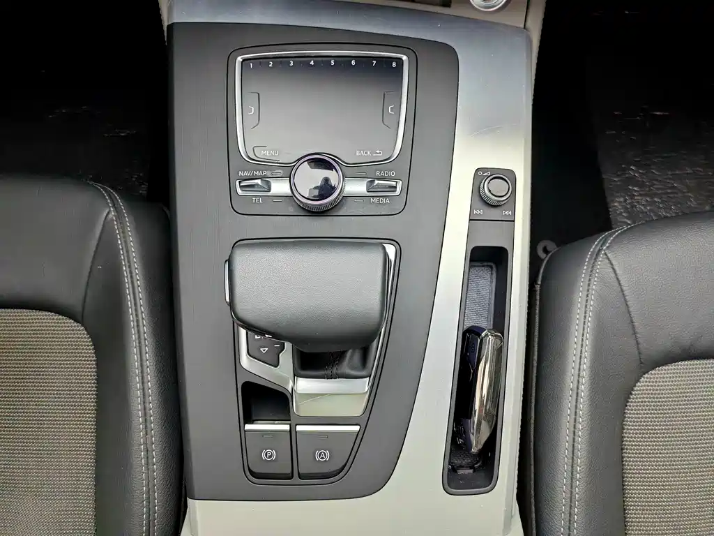 Audi Q5L — миниатюра 12