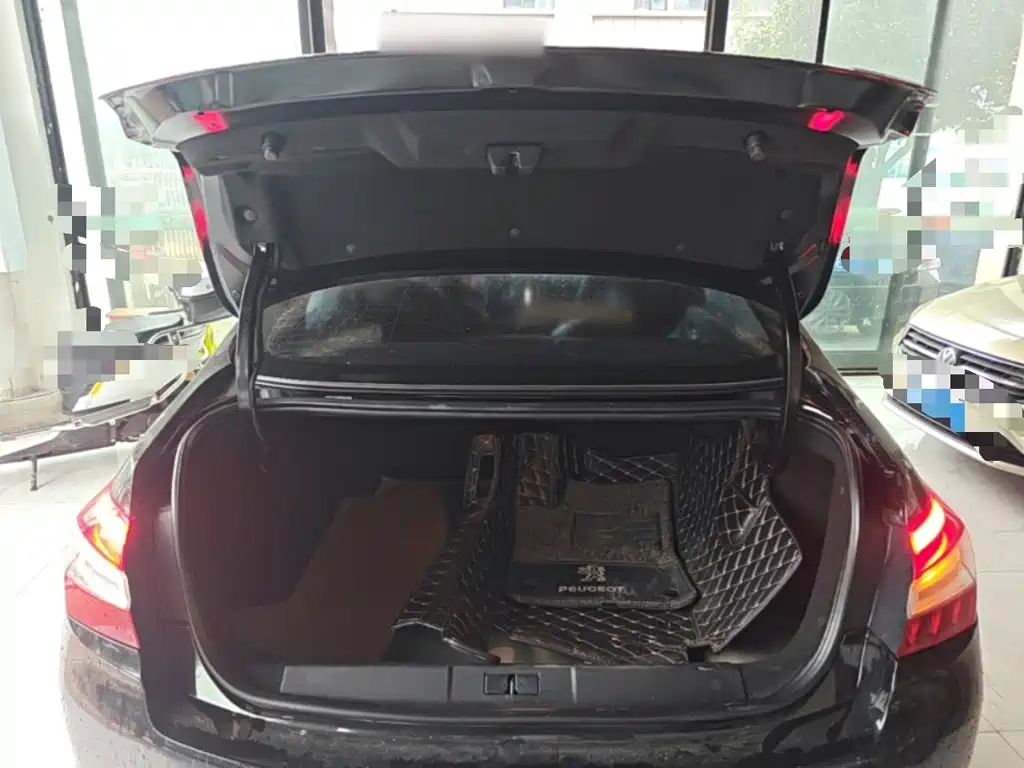 Peugeot 408 — миниатюра 19