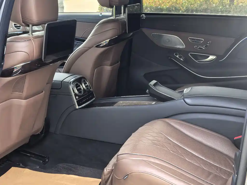 Mercedes-Benz S-Class — миниатюра 11