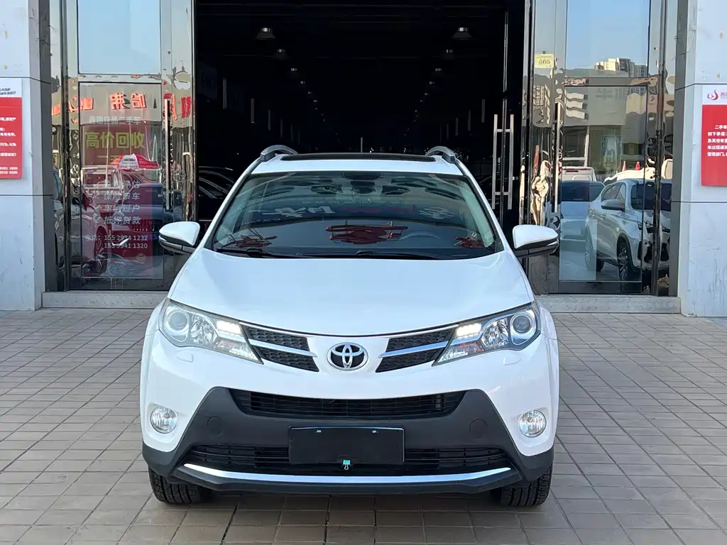 Toyota RAV4 — миниатюра 2