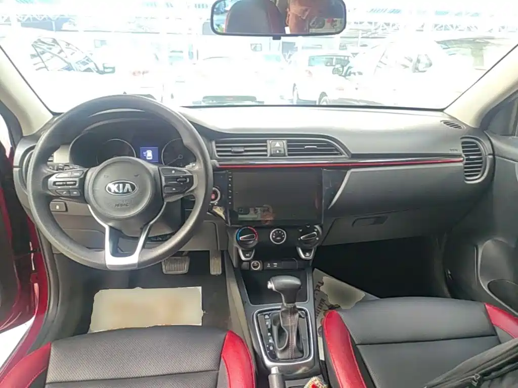Kia KX Cross — миниатюра 10
