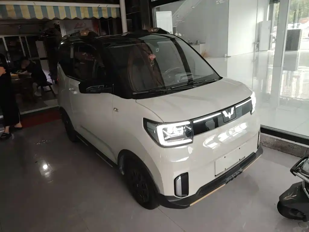 Wuling MINIEV — миниатюра 4