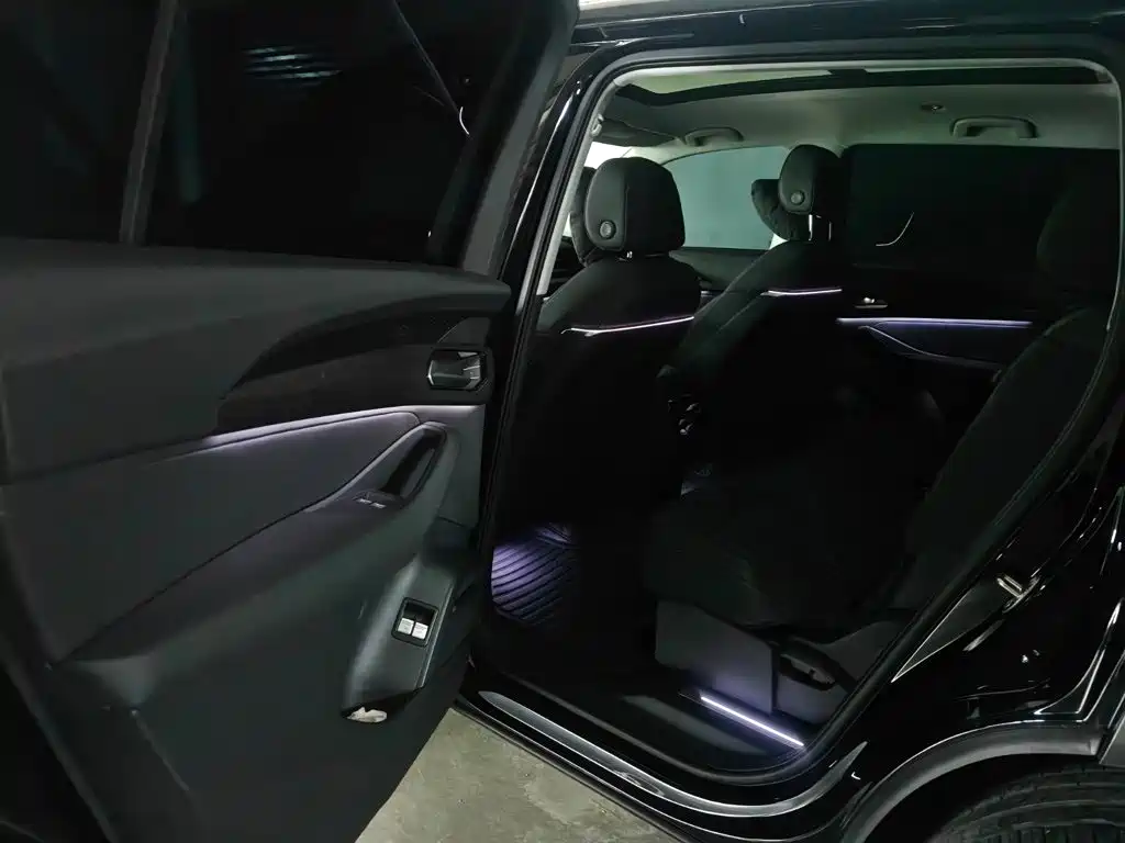 Audi Q6 — миниатюра 9