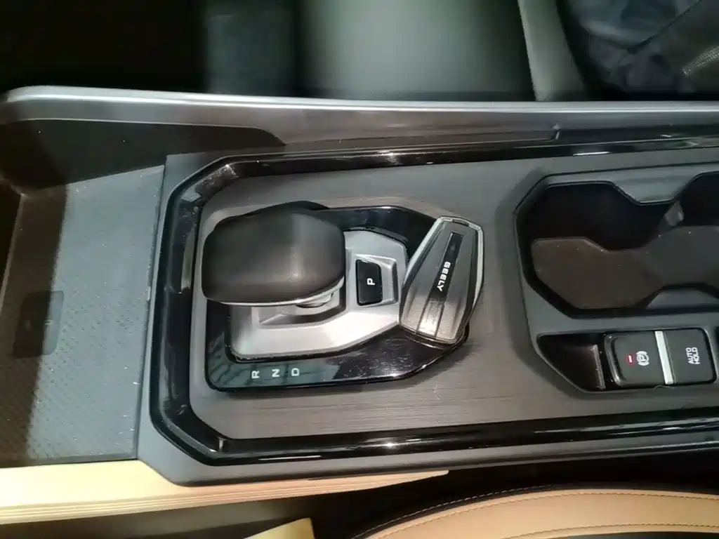 Geely Haoyue PRO — миниатюра 14