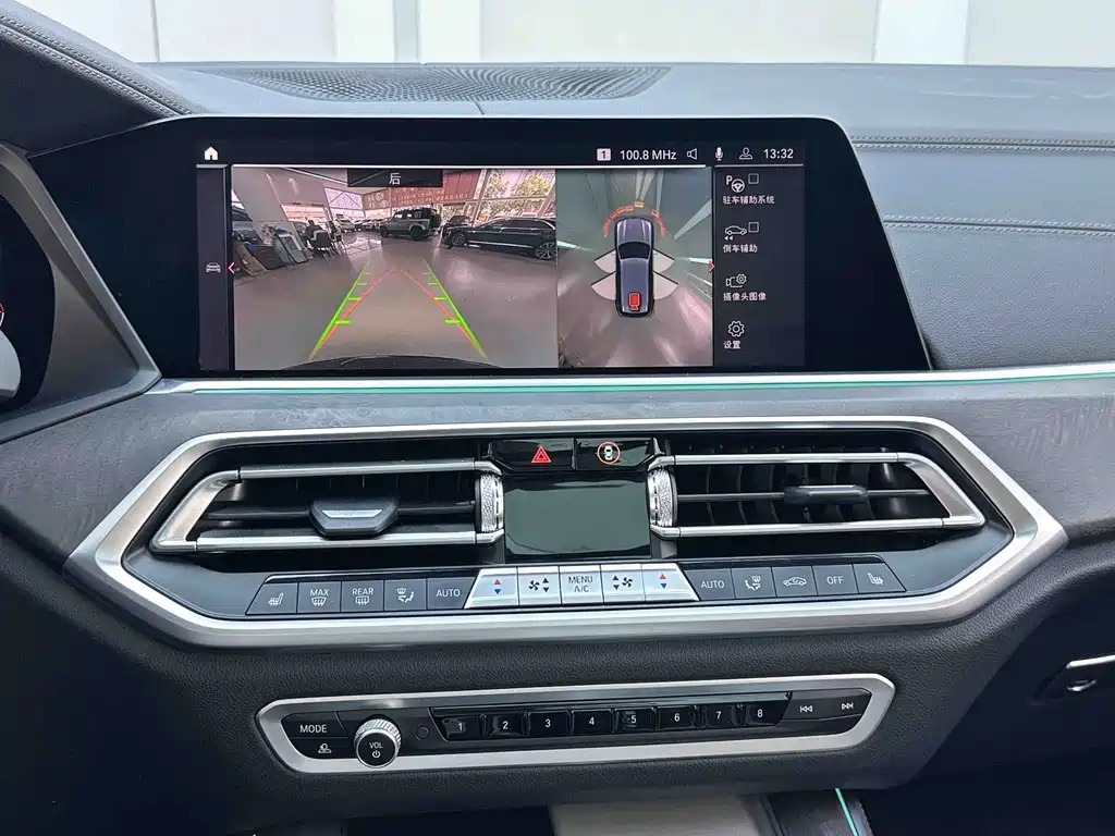 BMW X5 — миниатюра 13