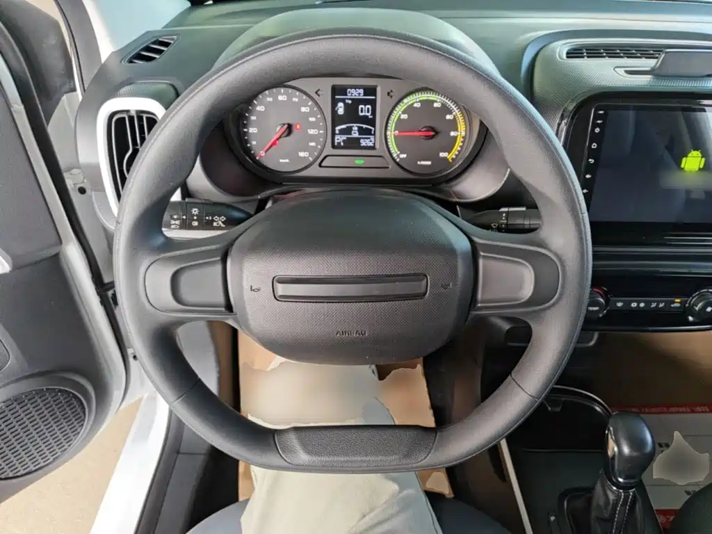 Roewe Clever — миниатюра 11