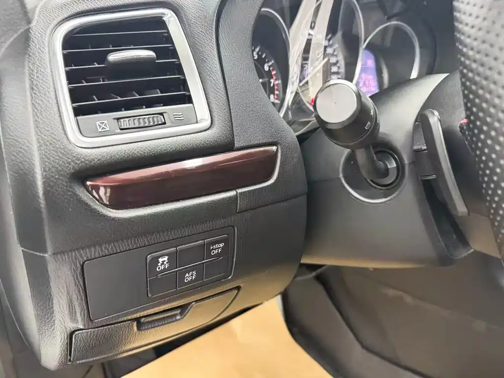 Mazda Atenza — миниатюра 10