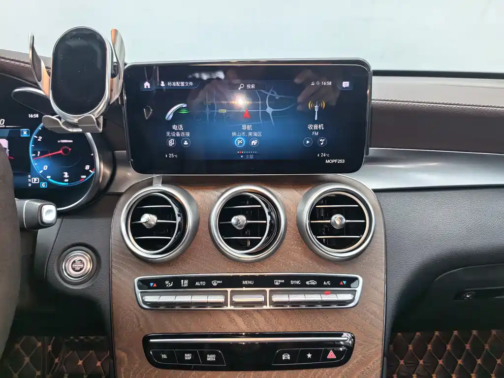 Mercedes-Benz GLC — миниатюра 14
