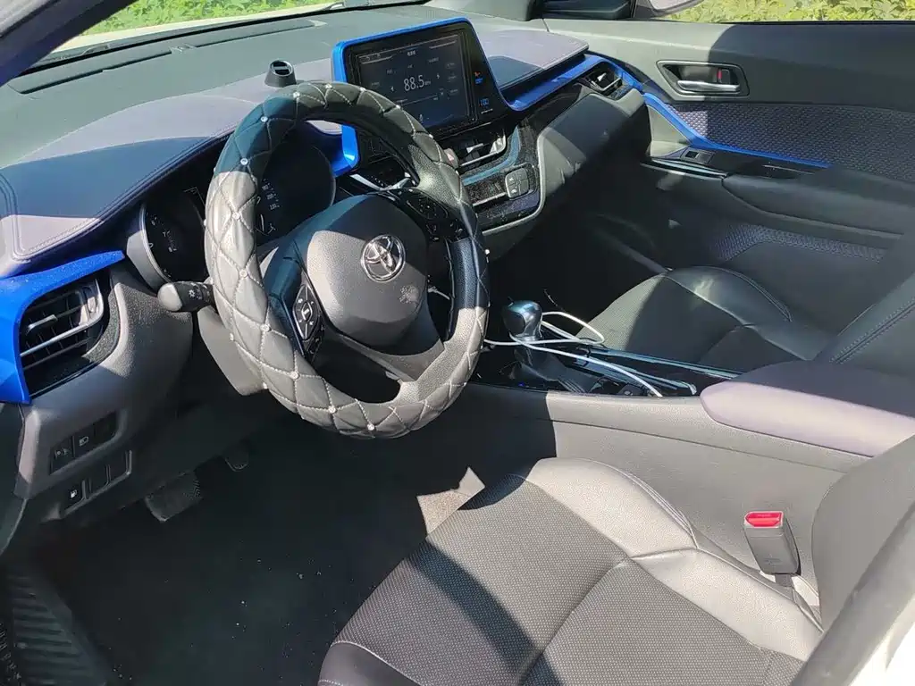Toyota C-HR — миниатюра 7