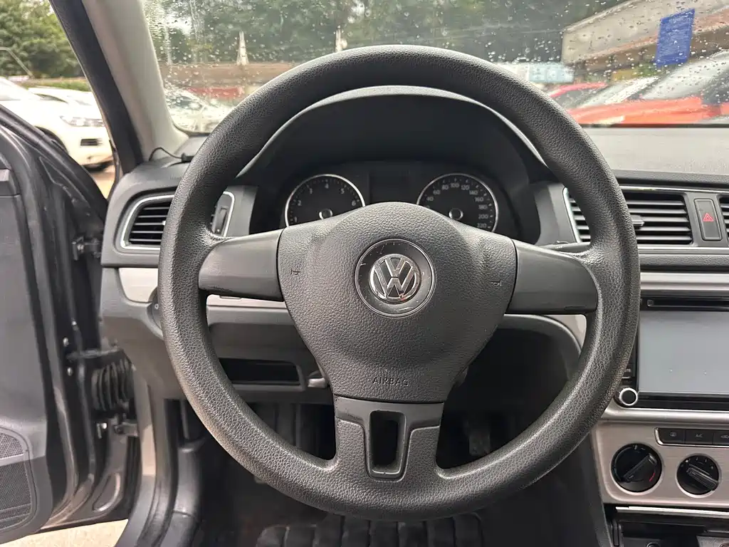 Volkswagen Lavida — миниатюра 7