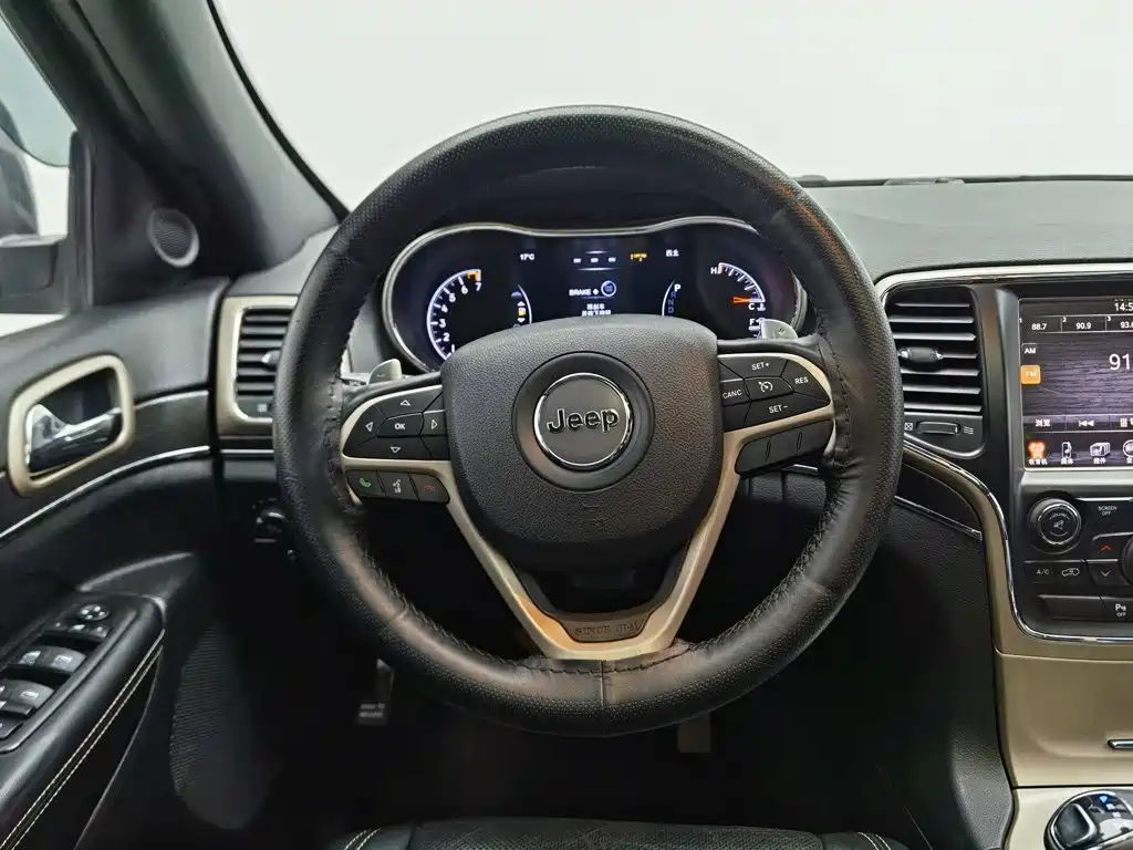 Jeep Grand Cherokee (Import) — миниатюра 11
