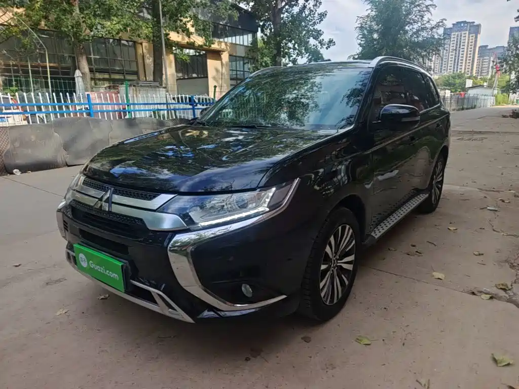 Mitsubishi Outlander — миниатюра 2