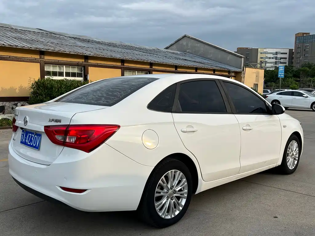 Buick Excelle — миниатюра 10